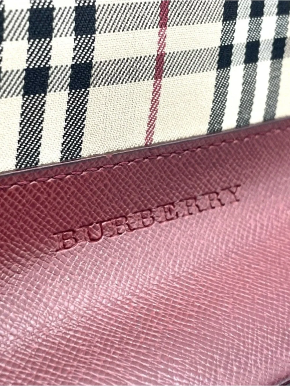 Burberry Vintage Shoulder Bag Nova Check
Bordeaux Leather - Picture 14 of 15